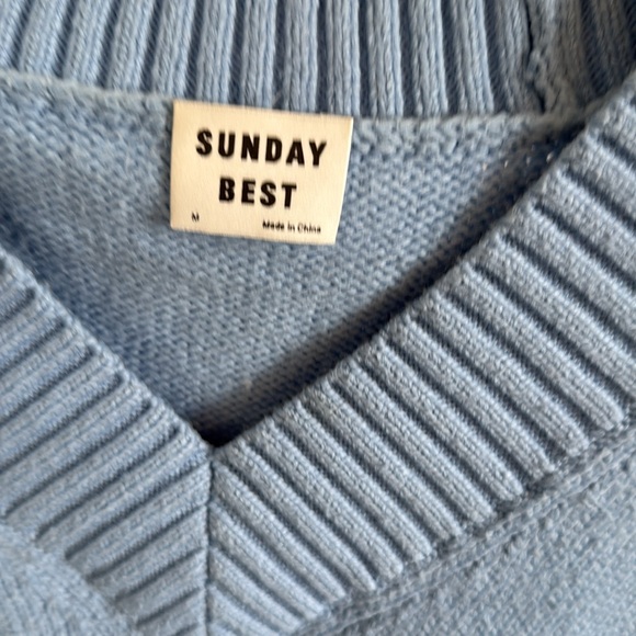Sunday Best - Aritzia Women's Blue Sweater Vest - Picture 3 of 3